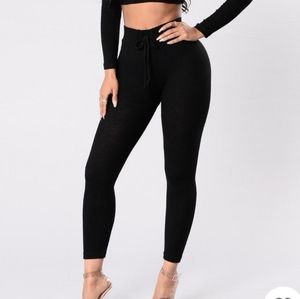 Fashion Nova wanderlust leggings